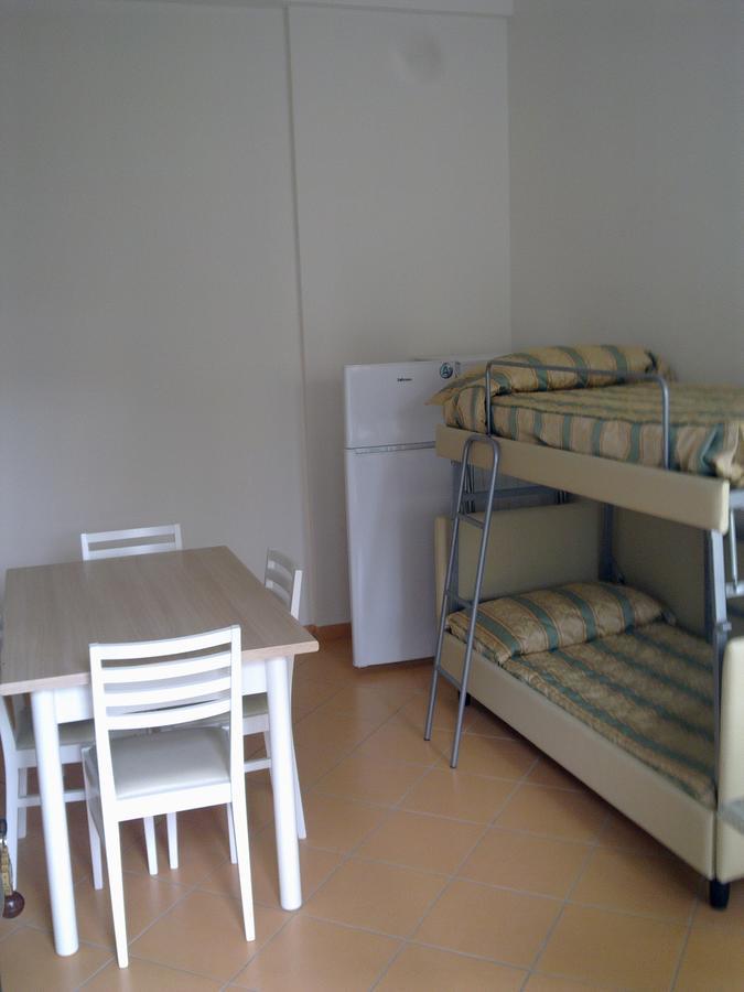 Roma Suite Apartments Cervia Exterior photo