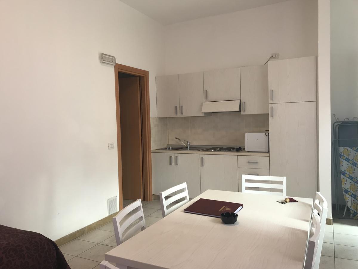 Roma Suite Apartments Cervia Exterior photo
